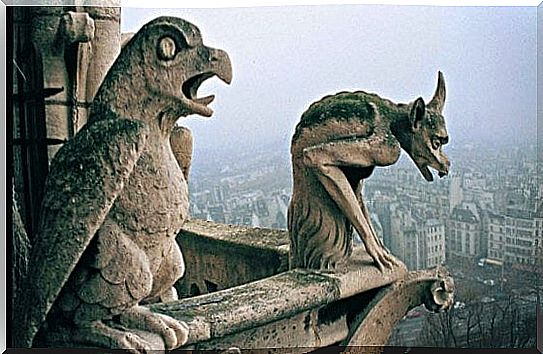 gargoyles symbolizing therapeutic metaphors for depression