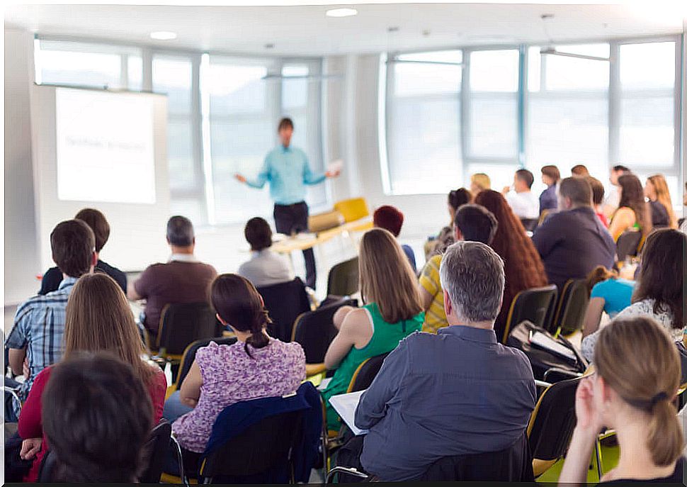 Man giving a lecture without stage fright