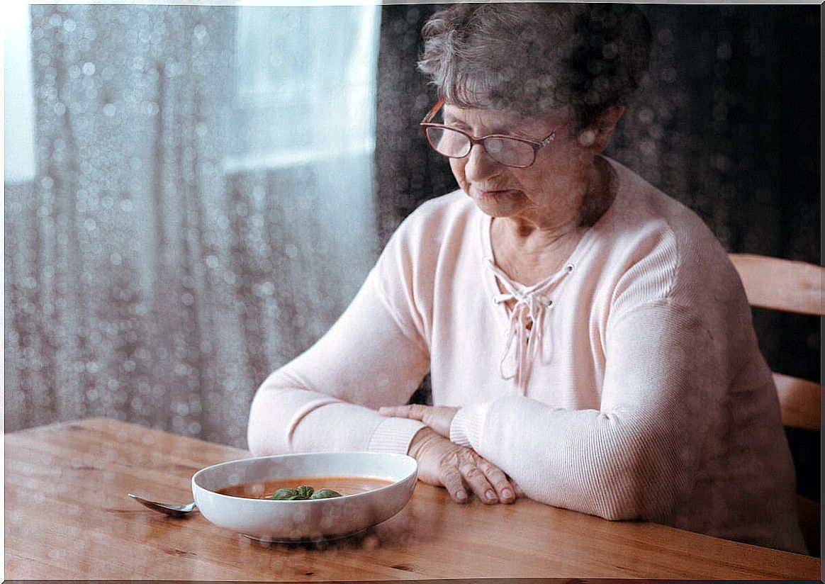 Older woman with loss of appetite